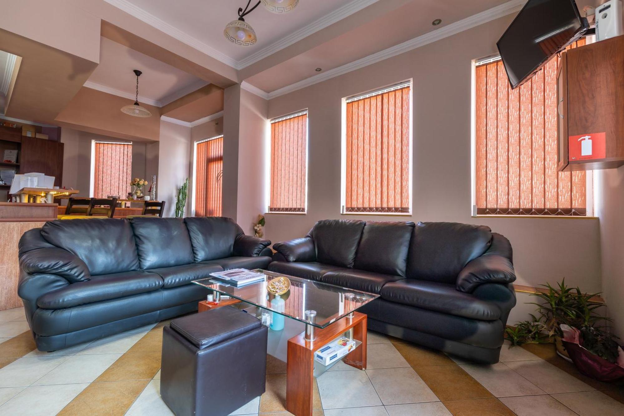 Hotel Kibor Galabovo Kültér fotó