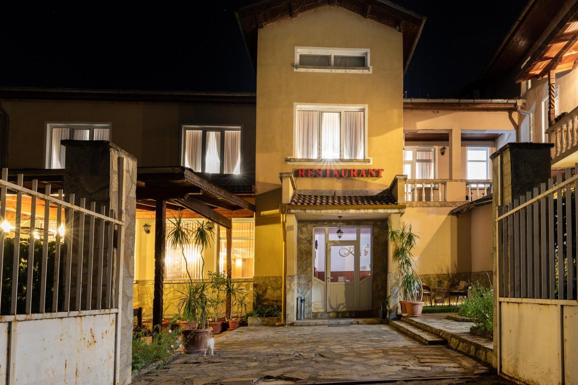 Hotel Kibor Galabovo Kültér fotó